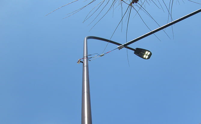 写真:2016年度災害・停電時LED街路灯設置工事 施工実績1